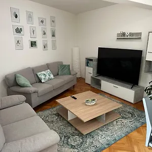 Arena With 3 Bedrooms In The Center Apartment